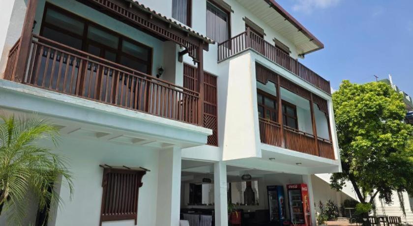 Club Denovo Hotel Butwal Exterior photo